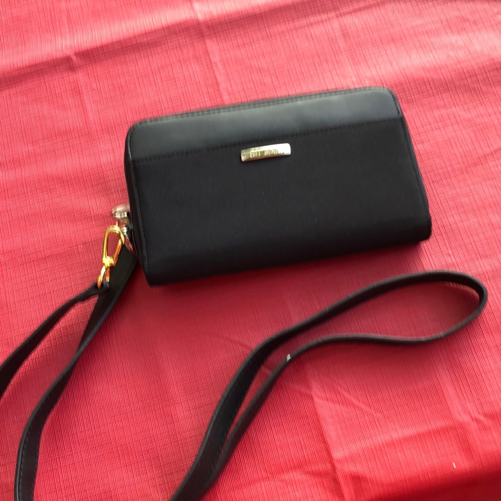 Easy Spirit wallet with over the shoulder strap